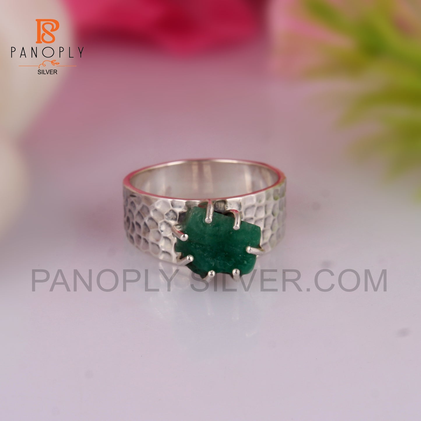 925 Silver Raw Gemstone Emerald Hammered Texture Ring