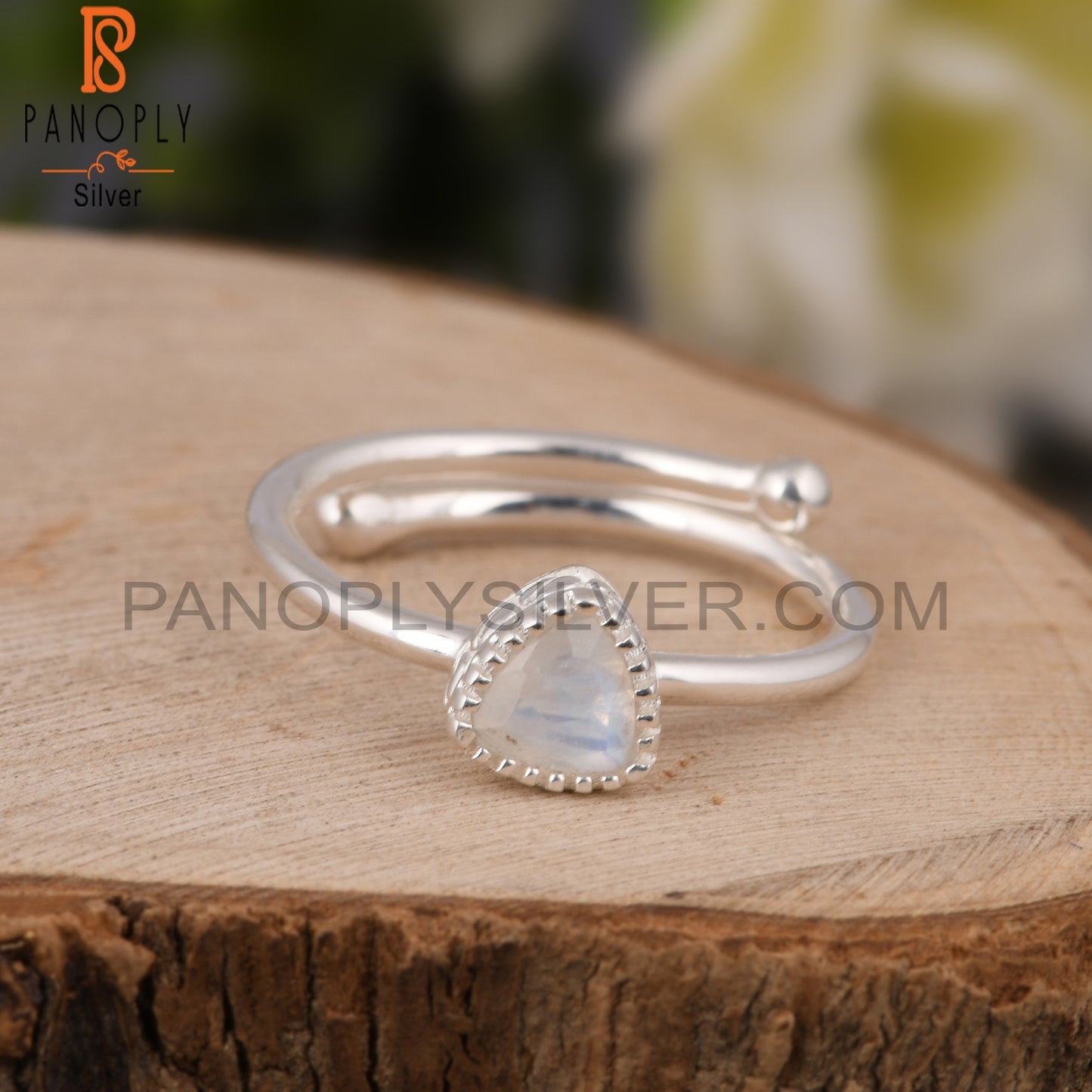 Rainbow Moonstone Attractive 925 Sterling Silver Ring