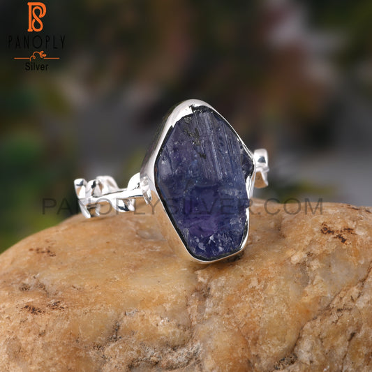 Attractive Tanzanite 925 Sterling Silver Engagement Ring