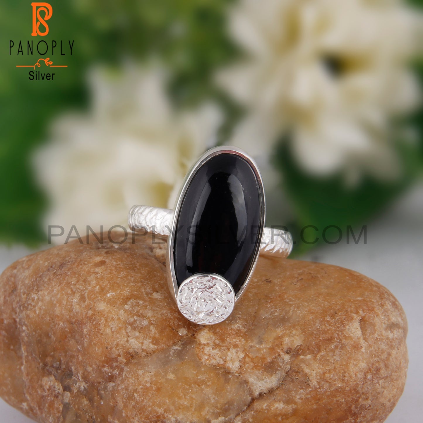 Stylish Black Onyx Oval Shape 925 Sterling Silver Pretty Ring