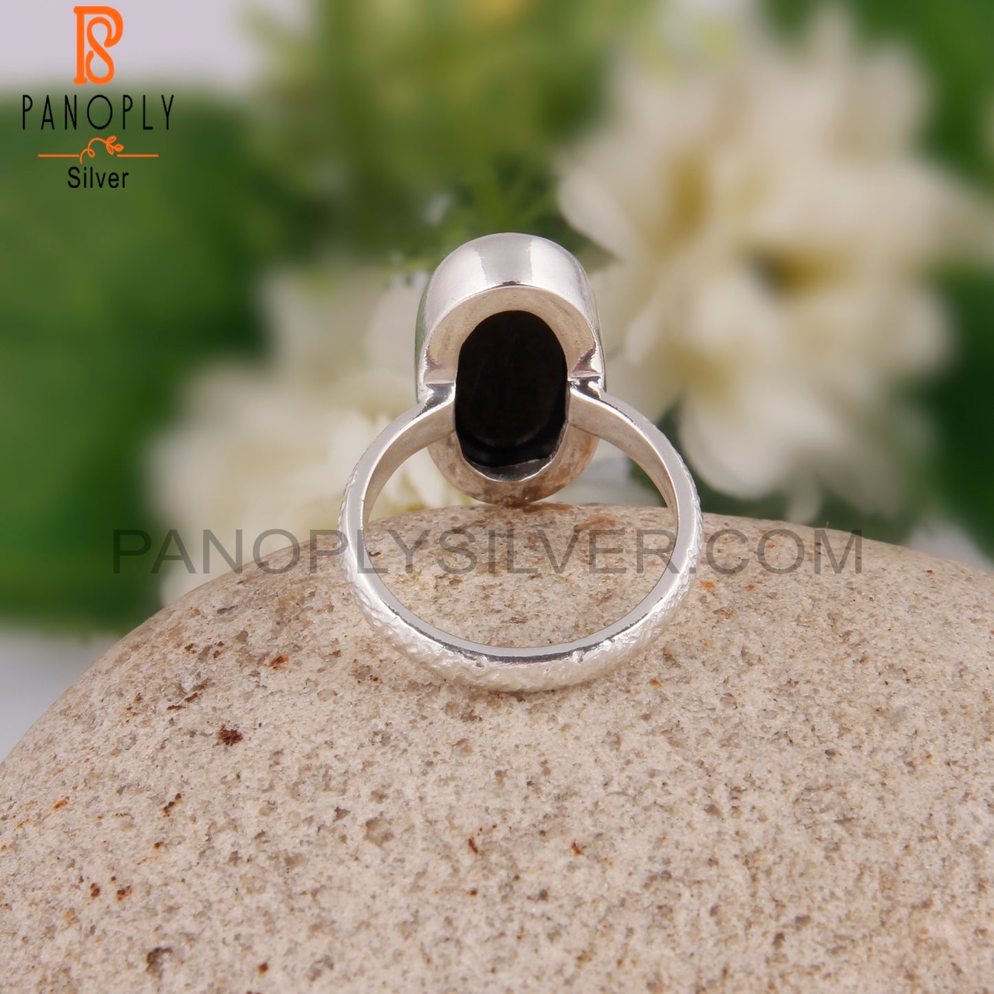 Stylish Black Onyx Oval Shape 925 Sterling Silver Pretty Ring