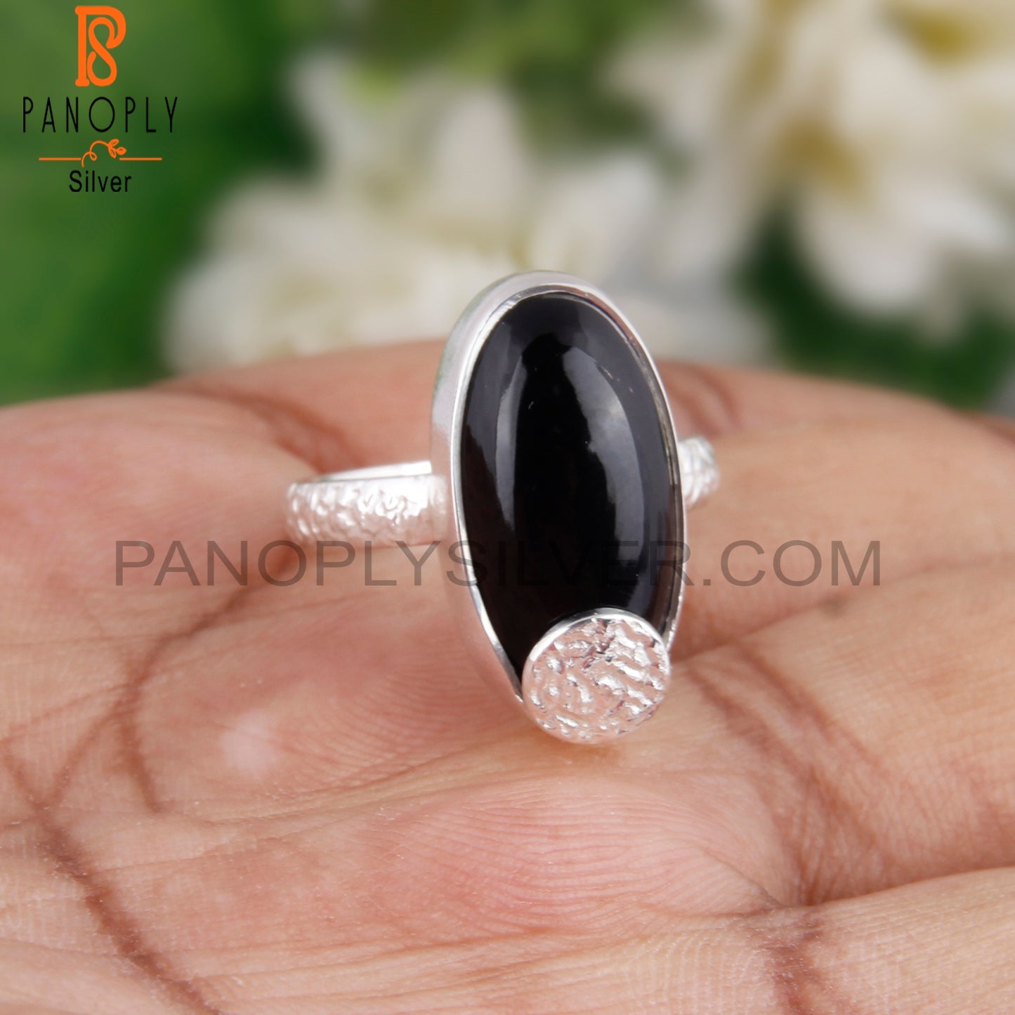 Stylish Black Onyx Oval Shape 925 Sterling Silver Pretty Ring