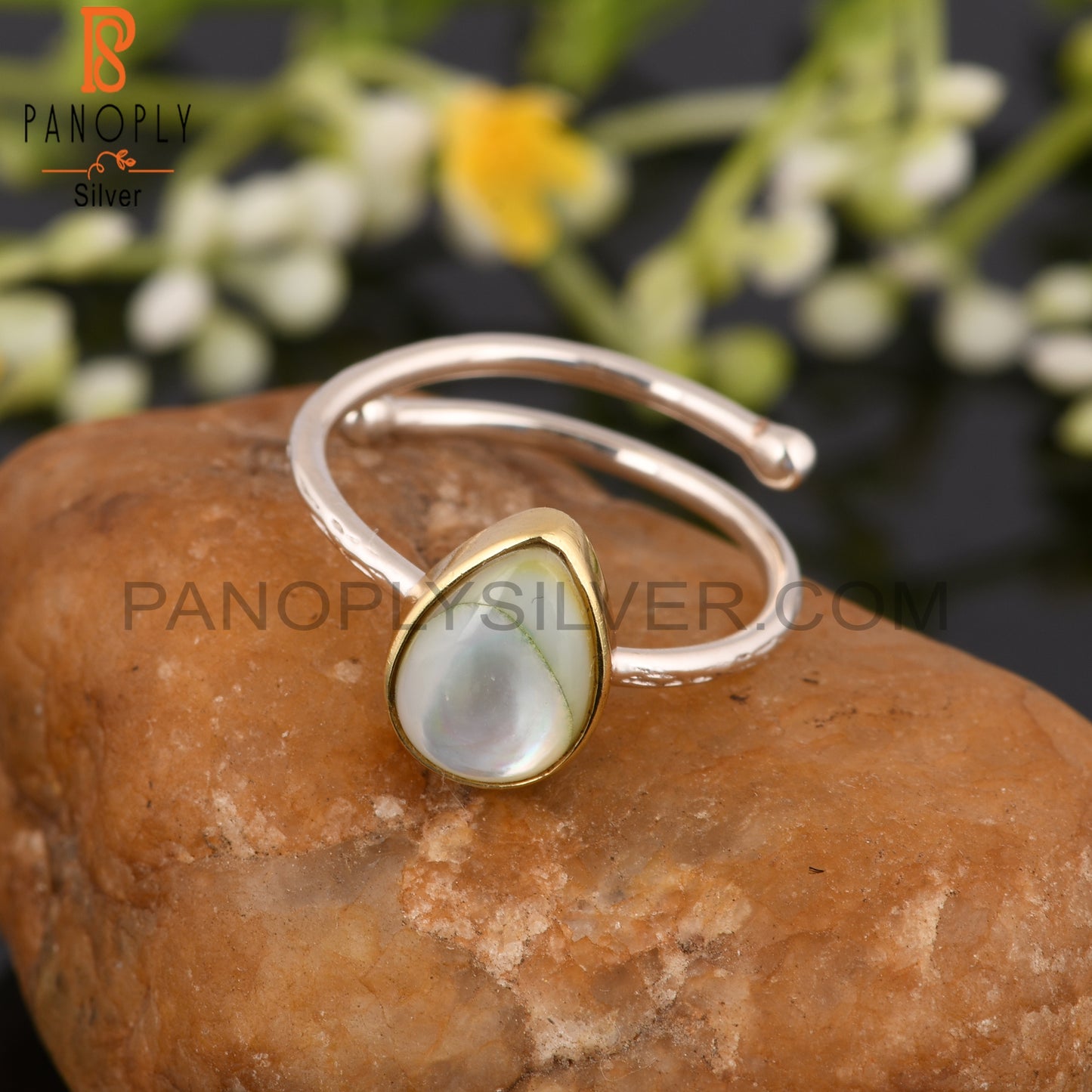 Mother Of Pearl Pear 925 Sterling Silver Ring