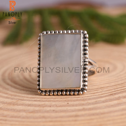 Beguette 925 Sterling Silver Mother Of Pearl Ring